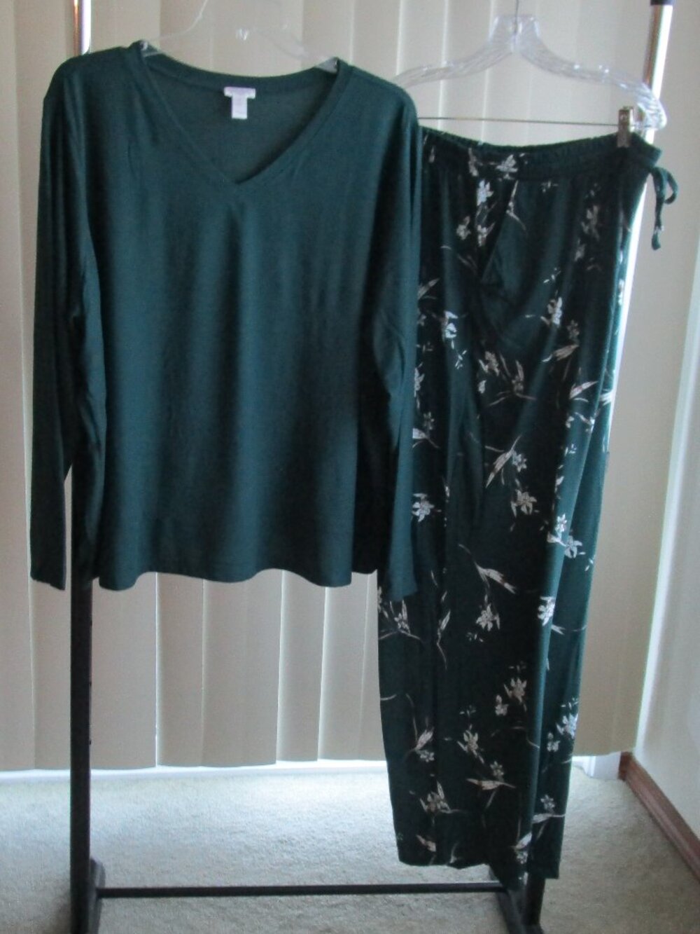 Ambrielle Jersey Knit Pajamas woman 3X - dark green floral print
